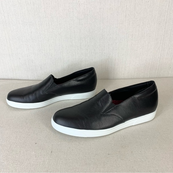 Munro Lulu Perforated Black Leather Casual Slip-On Sneaker - Size 11 Wide - Picture 7 of 15